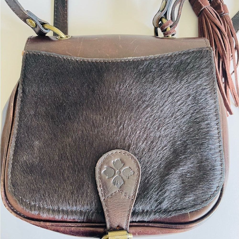 EUC Brown leather/faux fur crossbody bag. - Picture 3 of 5